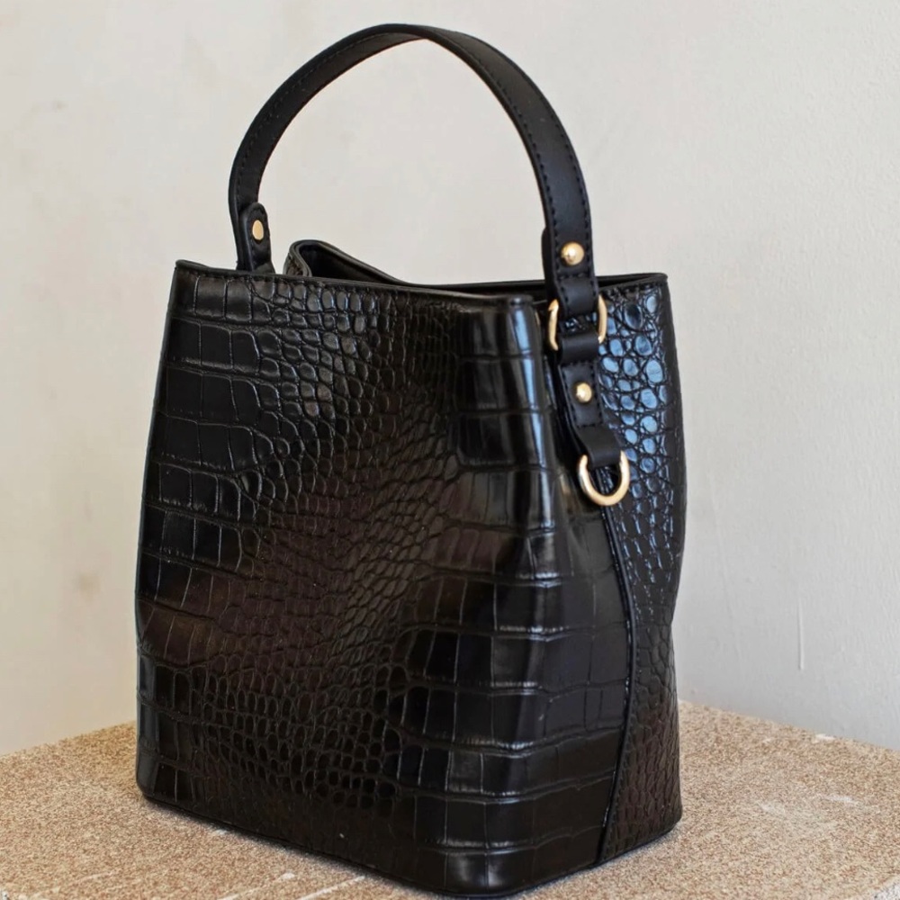 AOTA Bucket bag made of PETA certified vegan leather.